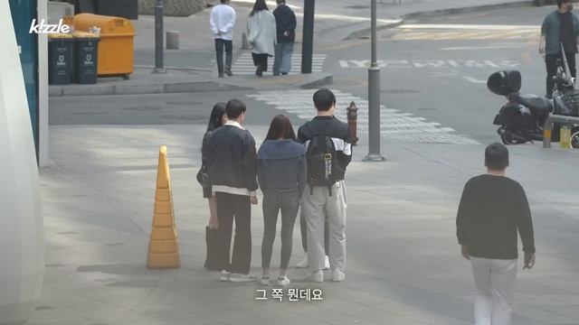 무서운 상황에 처한 여자를 본다면? смотреть онлайн