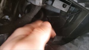Как поменять лампу ближнего света на Opel Astra J