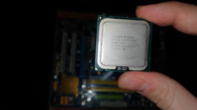 Шаг 1: как установить процессор на материнскую плату (НУБ собирает ПК) смотреть онлайн