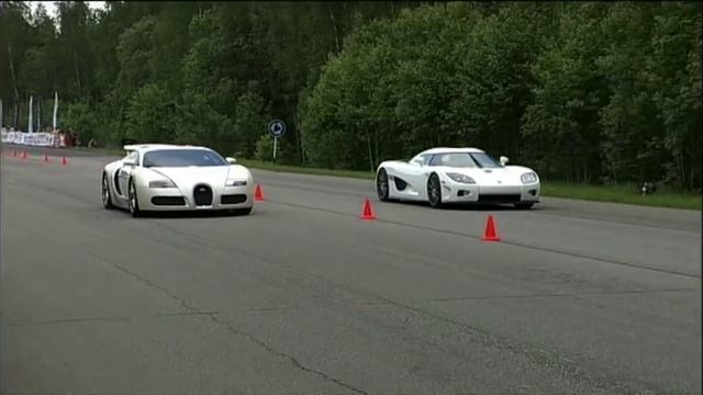 Bugatti Veyron vs Koenigsegg CCXF (60-310+ km/h) смотреть онлайн