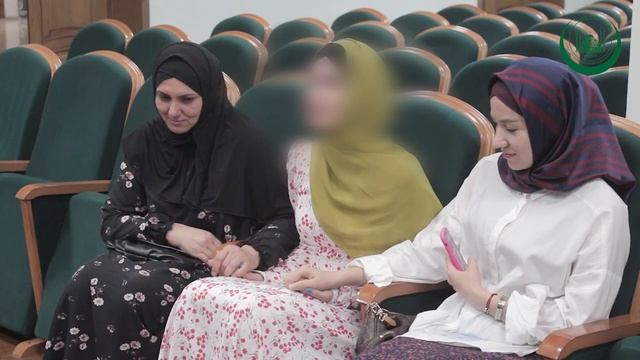 Уроженка Читы приняла Ислам в ДУМ ЧР смотреть онлайн