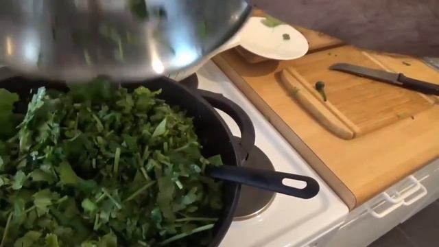 Жаркое с курицей и картошкой легко, просто и очень вкусно.