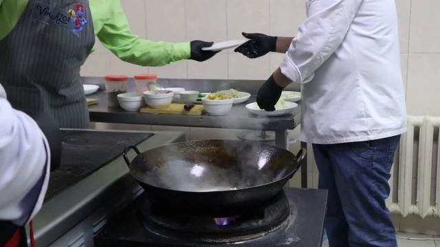 Жареный лагман. Как приготовить лагман. Рецепт лагмана в кафе "Караван" пошаговый