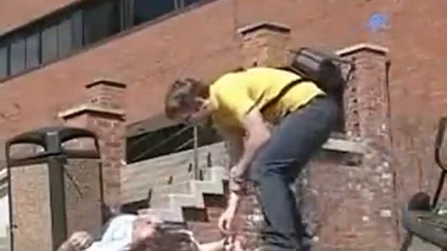 Парень на BMX долго сомневался а потом смотреть онлайн