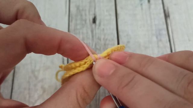 Связала крючком НЕОБЫЧНУЮ, УНИВЕРСАЛЬНУЮ ВЕЩ/crochet toys/Häkelspielzeug/gehäkelte Blume смотреть онлайн