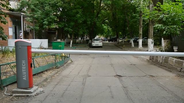 Ростовские дворы. Тихие дворы и проходы в центре Ростова смотреть онлайн