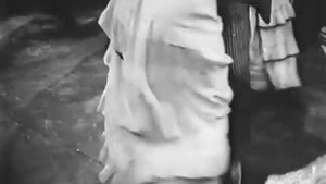 Фрагмент из фильма "Моя бедная любимая мать" 1948 г.