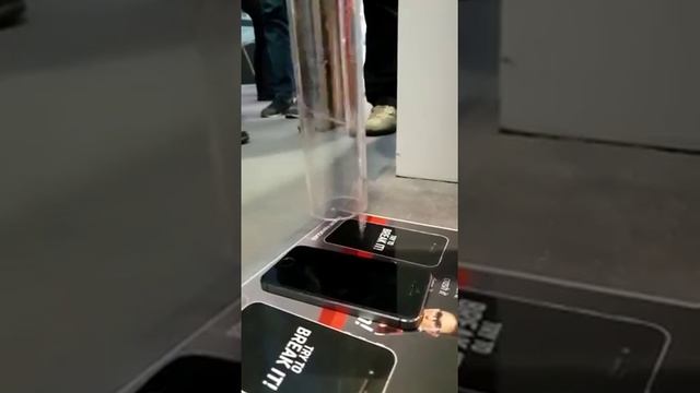 IFA 2018 - ImpactGLASS crash test in slow motion