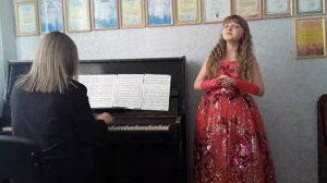 "Песня юности", слова Кара Сейтлиева, (рус.текст Г. Регистан), музыка А. Бабаев. Садекова Каролина