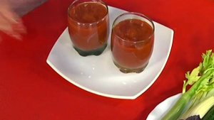 Что Есть. Томатный коктейль с сельдереем