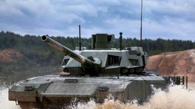 «Военкоры русской весны» показали кадры боевой подготовки танков Т-14 «Армата» в зоне СВО