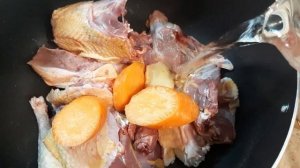 Рисовая каша с петухом или с курицей.Բրնձով շիլա՝ աքլորի կամ հավի մսով