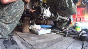 Как проверить люфт конической пары Урал , Днепр на приводном редукторе.