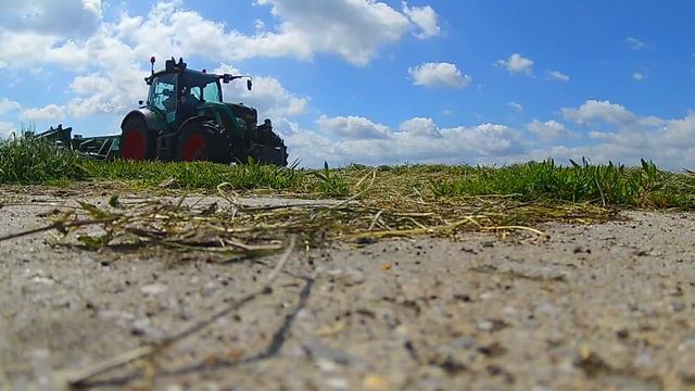 Gras wiersen Fendt 516 + Krone swadro 1400 plus смотреть онлайн