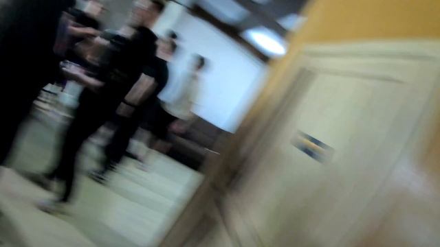 ВЛОГ ИЗ ДОМА АМКАЛА !БРОУКОВ ВЫГНАЛИ ИЗ ДОМА | КОМУ СЕЛИ НА ЛИЦО ? смотреть онлайн