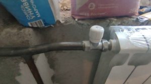 Установка новой батареи в нишу под окном