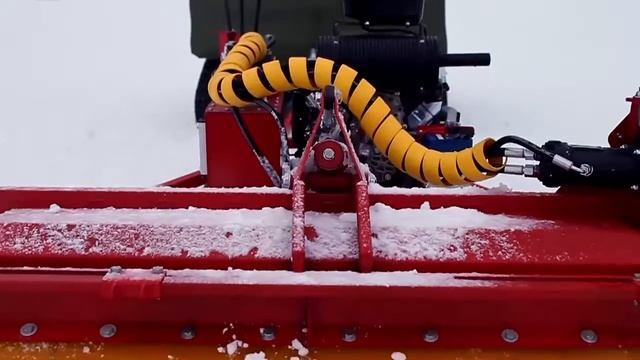 Минифреза Snowmatic для вездеходов Пелец смотреть онлайн