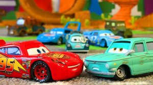 Тачки Мультики про Машинки Молния Маквин и Камень на Трэке Cars Lightning McQueen