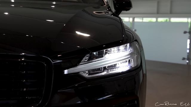 2022 Volvo V60 Recharge T6 R-Design (341 HP) смотреть онлайн