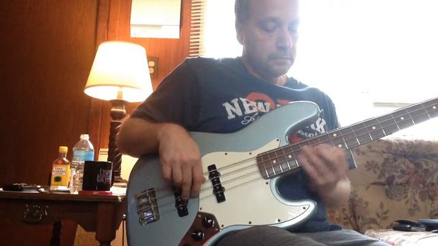 Fender Standard Jazz Bass demo смотреть онлайн