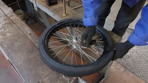 Правильный монтаж велопокрышек Петрошина