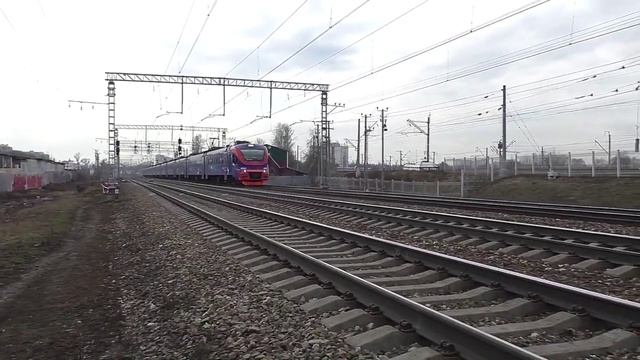 Поезд серпухов курск. Электричка Серпухов Царицыно. Курская Горьковское направление. Дорога поезд. Скорость пригородной электрички.