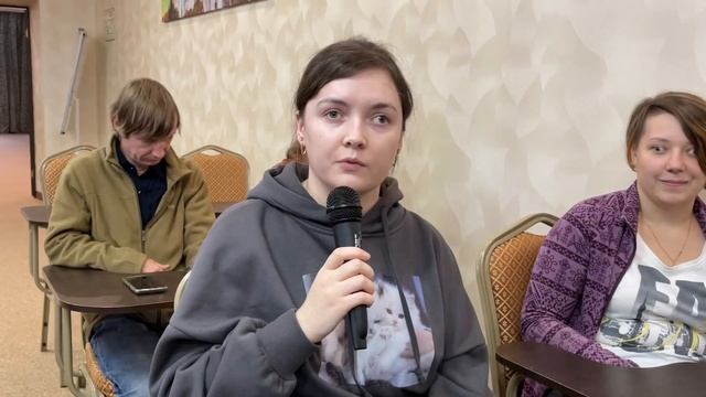 Незрячие люди рассказали о том, как смартфоны и компьютеры помогают им жить, учиться и работать.