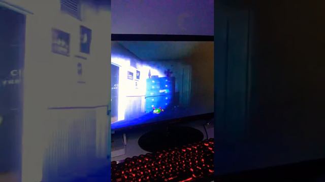 Играю в FNAF 4. Было страшно особенно в конце смотреть онлайн