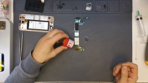 Samsung J5 Prime-не заряжается после попадания влаги\Replacing the charging connector water ingress