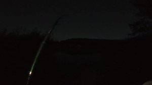 Ночная рыбалка с костром, ловля леща на фидер