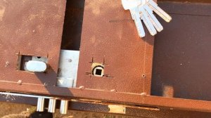 Утепление входной металлической двери гаража своими руками.