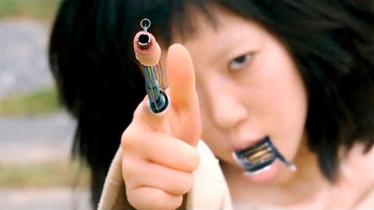 Девушка уверена, что она робот, каждый день лижет аккумулятор для зарядки, а руку может превратить смотреть онлайн