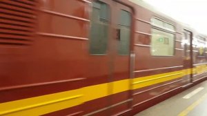 Спецсостав проходит через Нарвскую следуя в депо Московское
