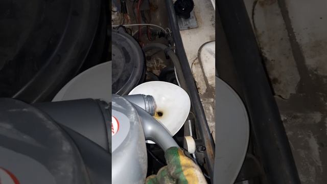 Масло со светофора проехало 7тыс. км смотреть онлайн