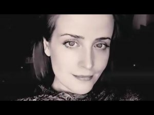 За печкою поёт сверчок,  Музыка: Раймонд Паулс, Слова: Аспазия.