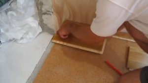 Укладка паркетной доски в коридоре