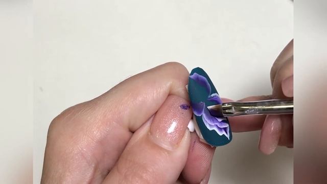 Ирис «Китайская роспись» смотреть онлайн