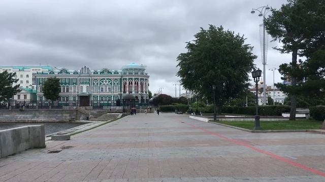 Погода в Екатеринбурге 21.06.2022 Опять дожди +14 днем, до этого пару дней было солнце и +23 смотреть онлайн