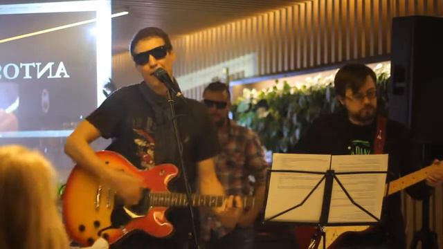 ANTOSHEVU - Пролетая над гнездом кукушки (Live, 4.06.17) смотреть онлайн