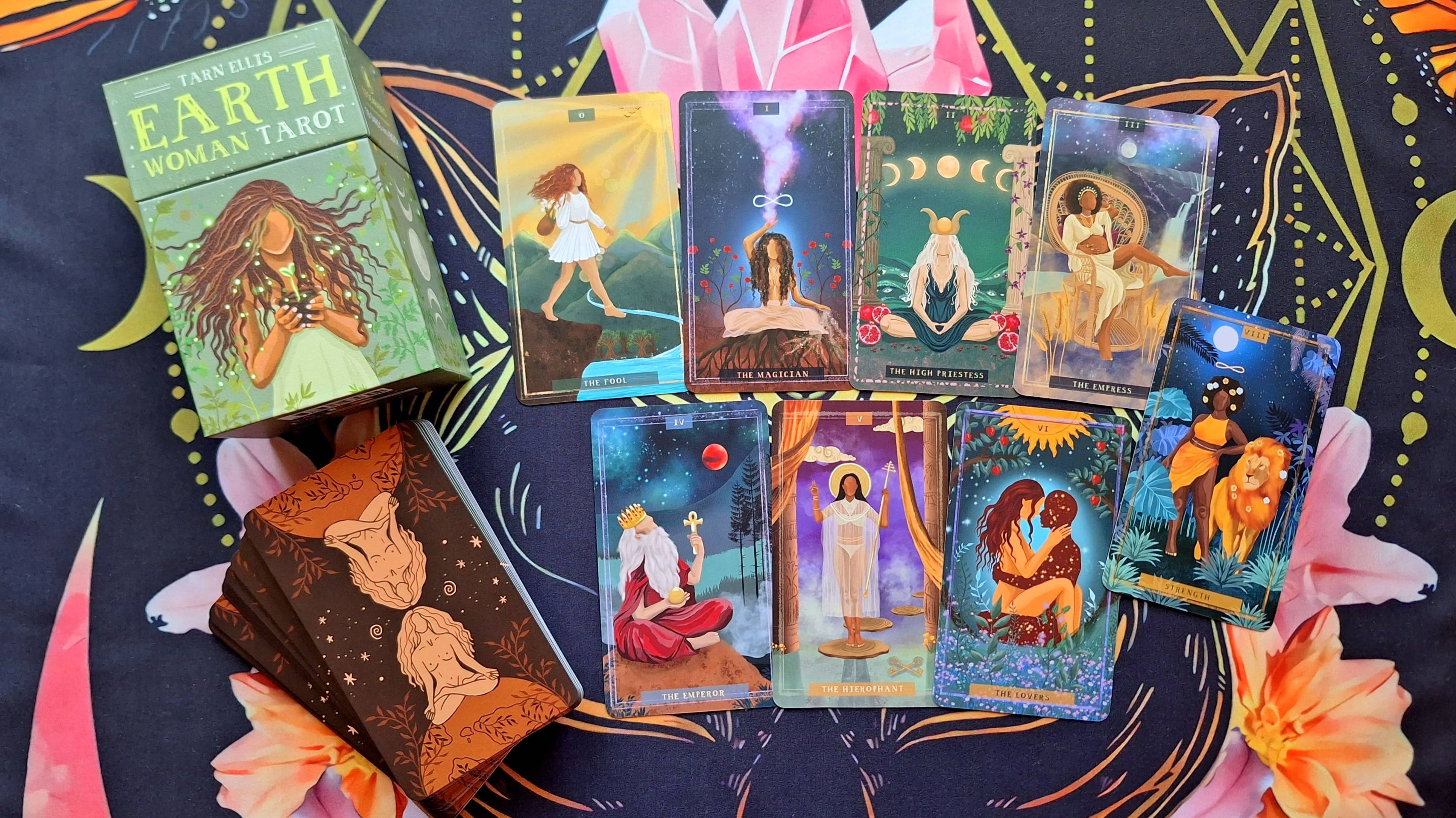 Обзор Новинки 2024 колоды EARTH WOMAN TAROT 👸🌿 ТАРО ЗЕМНОЙ ЖЕНЩИНЫ (автор Tarn Ellis, Lo Scarabeo)