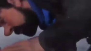 Мужик рыгает в самолет