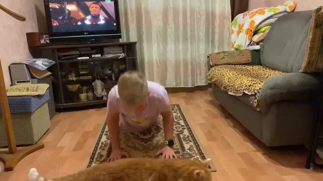133-й день челленджа «365 дней спорта без остановок» Отжимания!!! смотреть онлайн