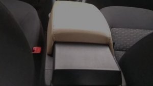 Установка подлокотника от праворульной машины Skoda Octavia A5