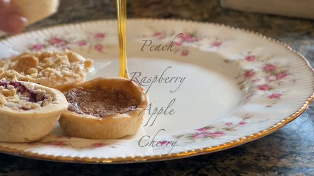 Yummy EH?! A Canadian Twist on a Royal Afternoon Tea ?? смотреть онлайн