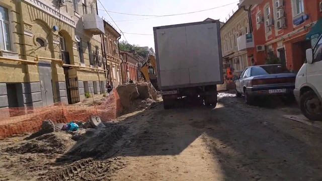 Реконструкцию улицы Станиславского не завершат в срок смотреть онлайн