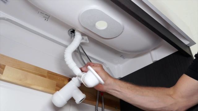 Installing A Single Wash-Basin Combination смотреть онлайн