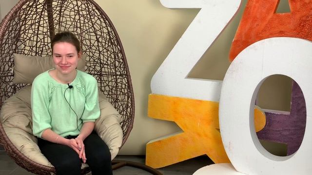 Угадай мелодию. Знают ли школьники песни о школе? смотреть онлайн