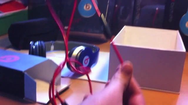 Limted Edition Beats Blue Solo HD смотреть онлайн