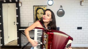 «Под небом Парижа», всемирно известное произведение.. 😍лайк если узнал… #аккордеон #баян #париж