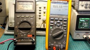 A 40 year old Fluke multimeter that rivals modern FLUKE 27FM